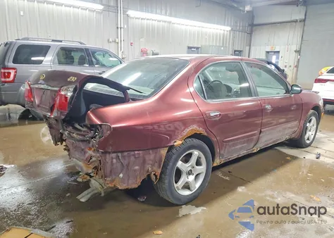 2001 Infiniti I30 Base z USA, uszkodzony, nr VIN JNKCA31A21T016721